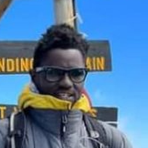 Lazaro Simon Karao, Mountain guide